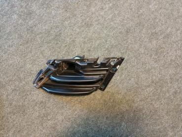 Skoda Octavia III RS Halter Kühlergitter vorne rechts 5E0807724A - Gebraucht
