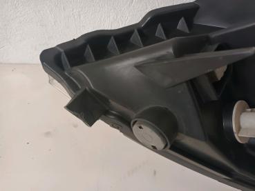 Renault Traffic Scheinwerfer rechts 8200701356 / Vivaro 93859830-Gebraucht (Ein Halter gebrochen)