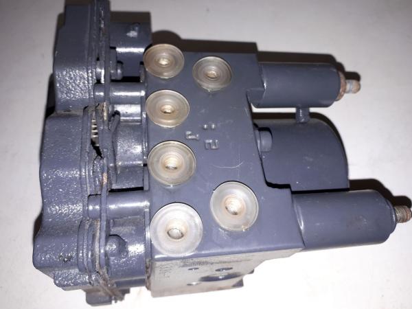 Isuzu NQR ABS Hydraulikpumpe Naldec TK-ISZ-24 438-0037 - Gebraucht.