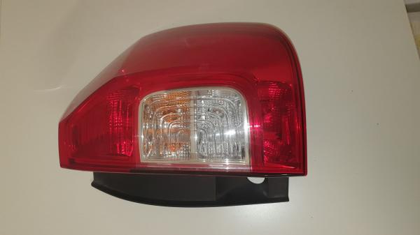 Heckleuchte rechts Dacia Logan 265502081R - Gebraucht