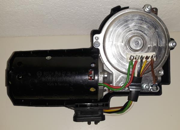 Wischermotor vorne Bosch 0390241409 Mercedes Benz 190 / W201