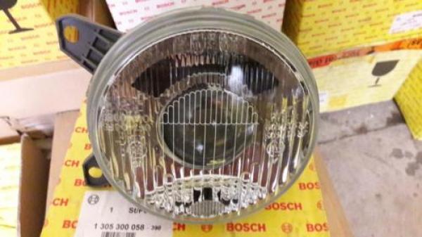 Scheinwerfereinsatz Hauptscheinwerfer rechts Bosch 1305300058 BMW E34 NEU!